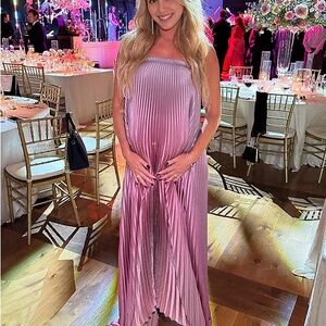 Momyknows Maternity Ombré Pleated Dress